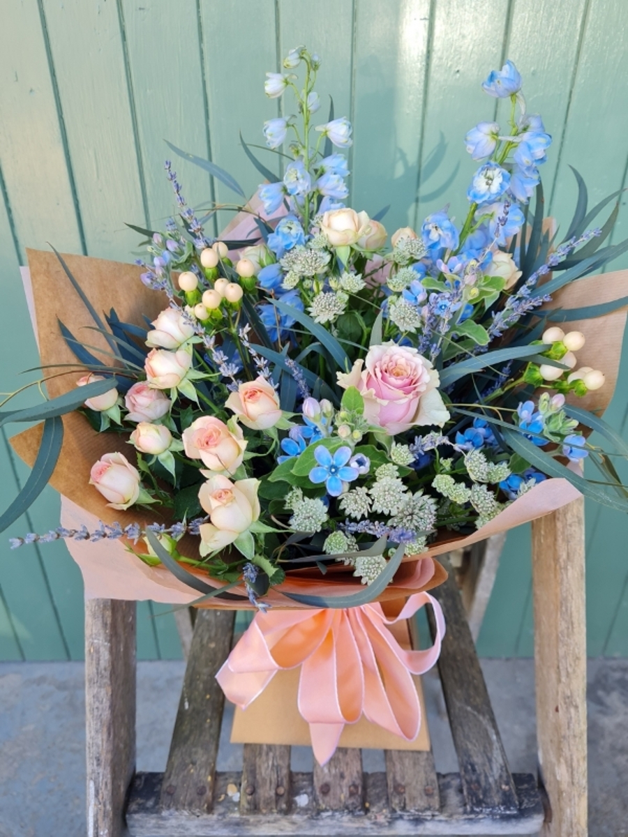 Summer Blues and Peaches Handtied