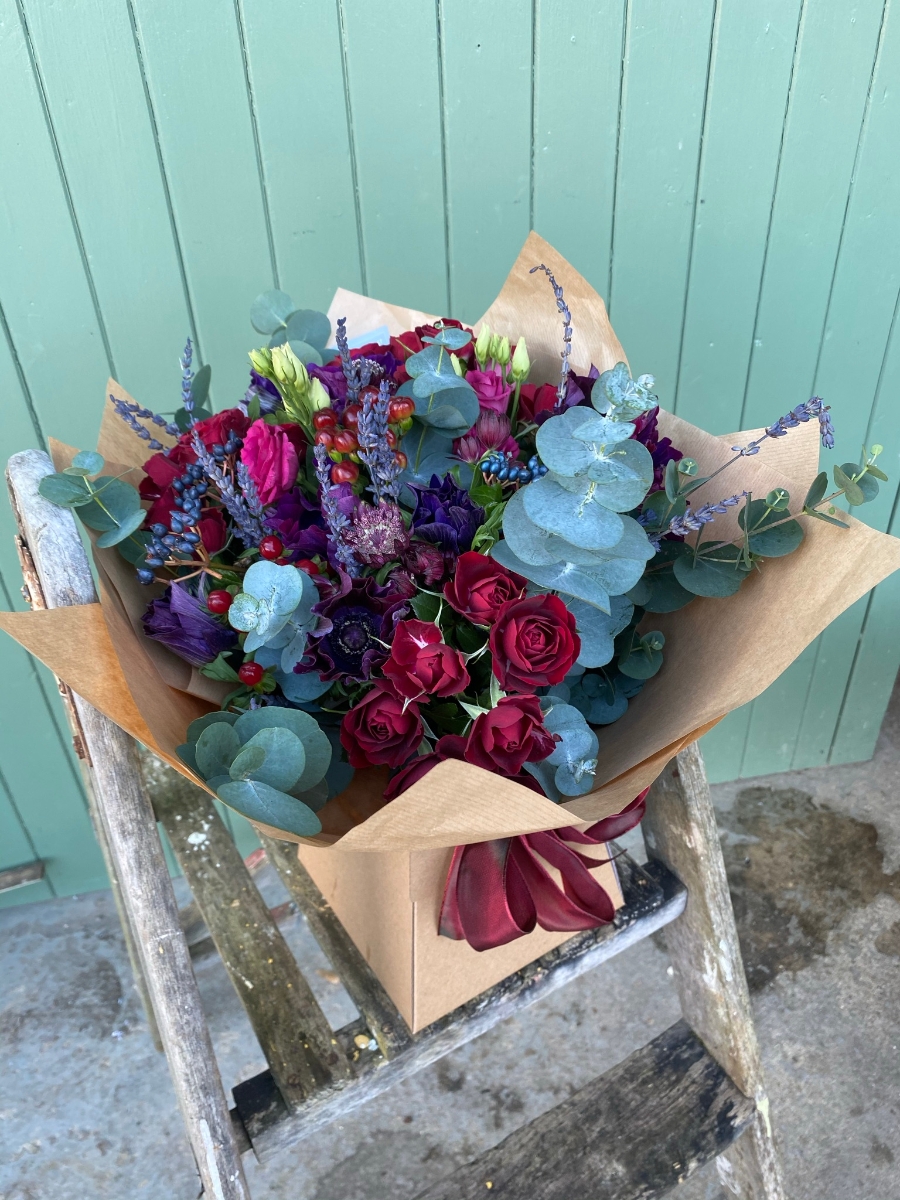 Jewel Handtied