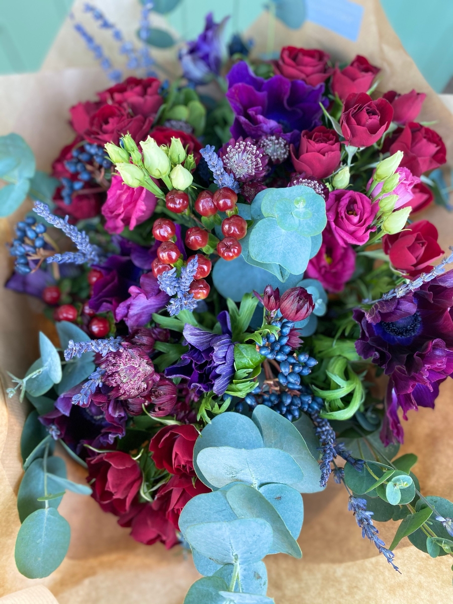 Jewel Handtied