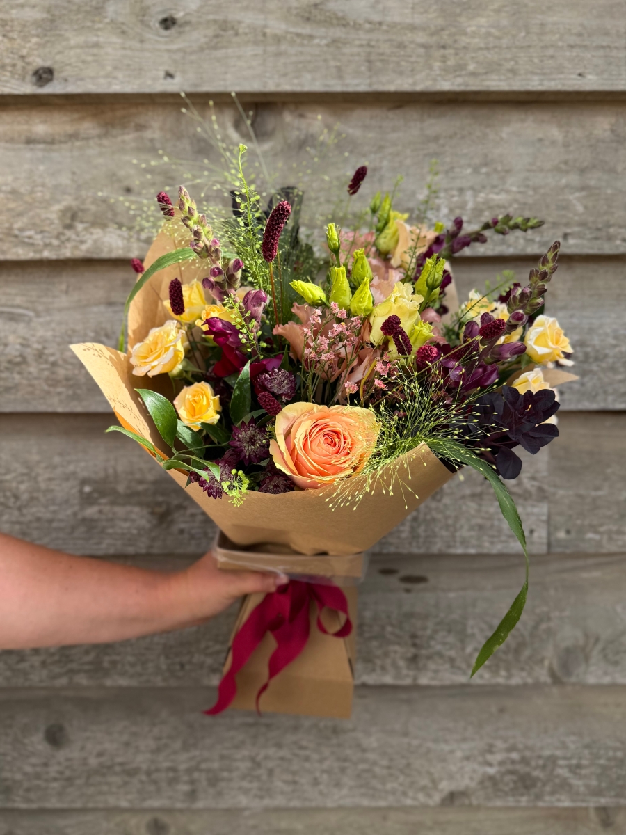 Soft Seasonal Handtied