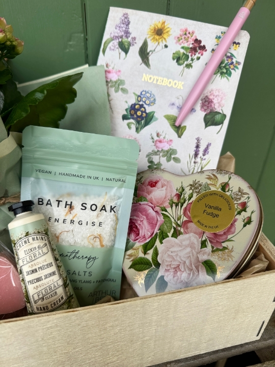 Loveliest Mum Gift Box