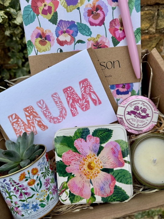 Lovely Mum Box
